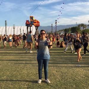 Meet your Posher, Dee